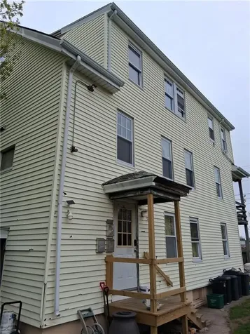 51 State Avenue Tiverton RI 02878