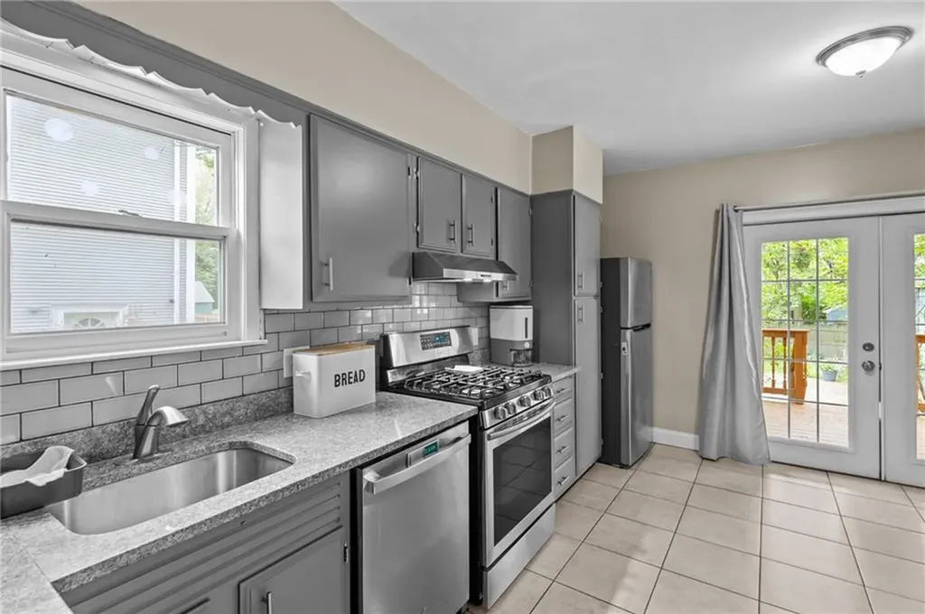 162 Armington Street Cranston RI 02905