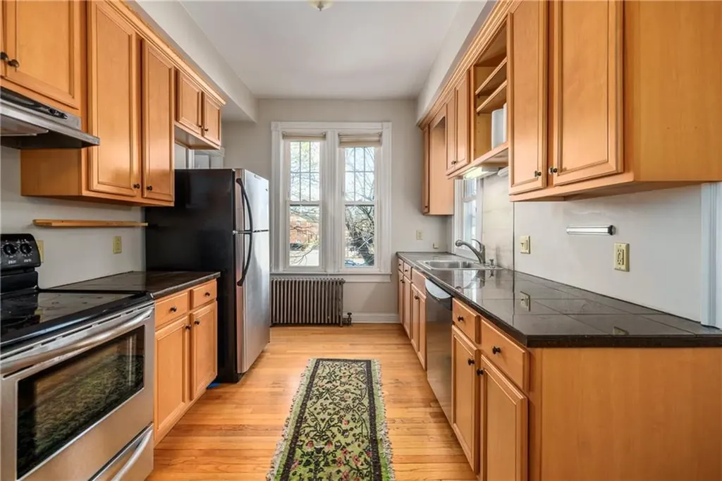 169 Arnold Avenue Cranston RI 02905