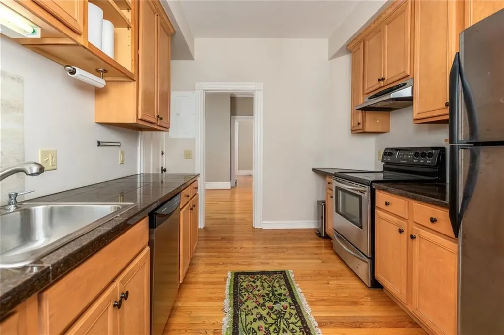 169 Arnold Avenue Cranston RI 02905