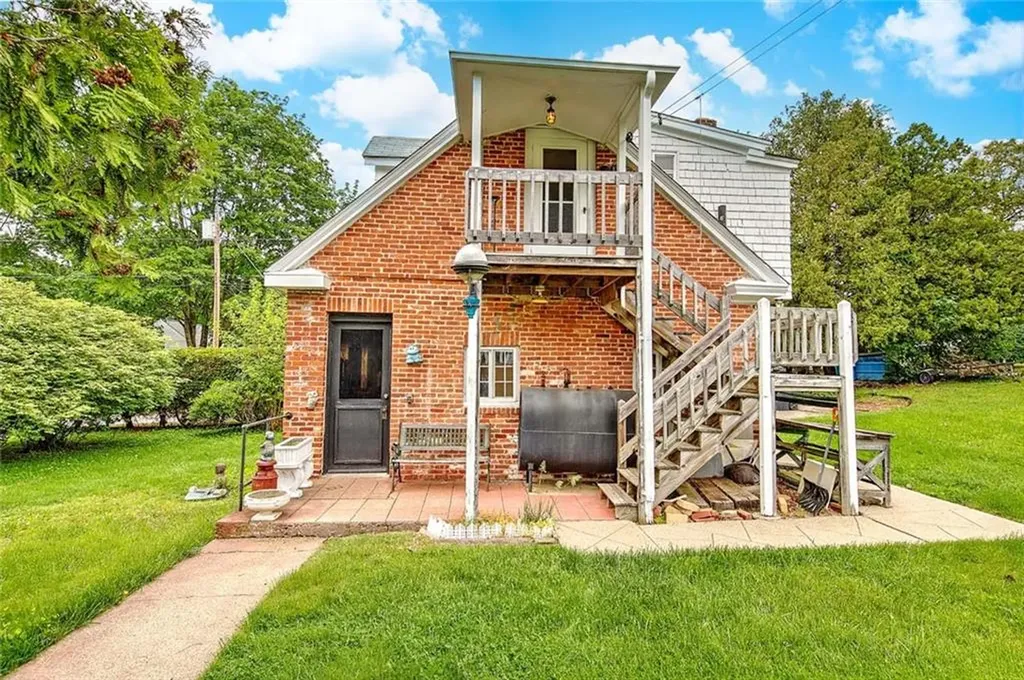 3 Waumsett Avenue Cumberland RI 02864