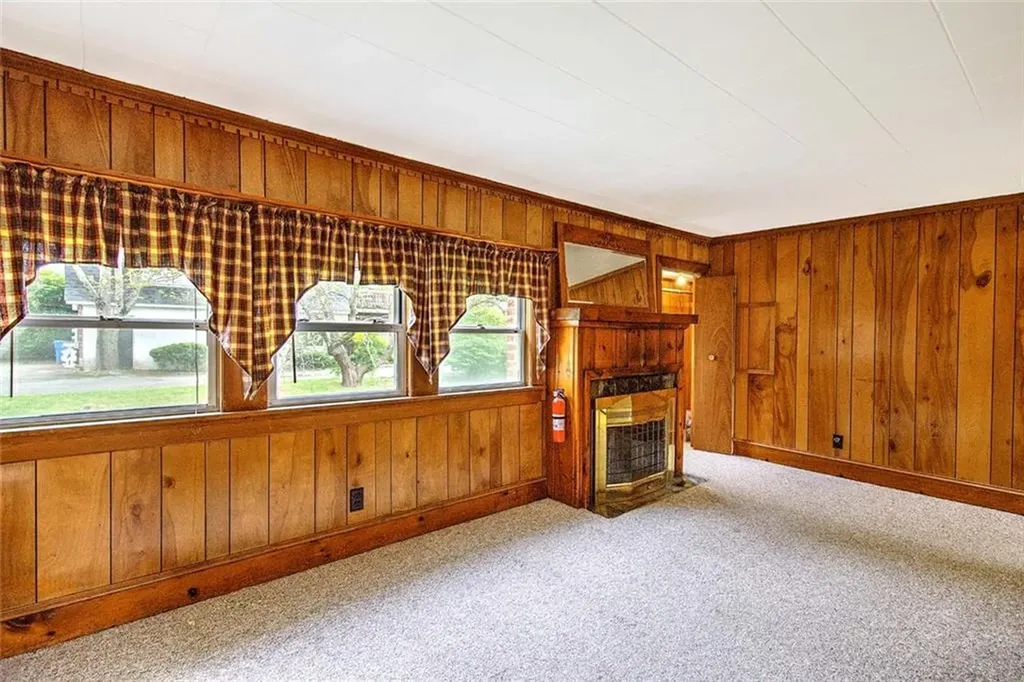 3 Waumsett Avenue Cumberland RI 02864