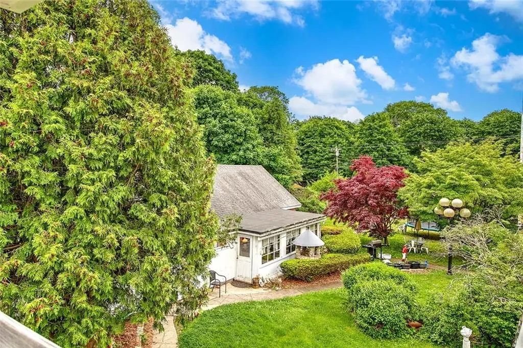 3 Waumsett Avenue Cumberland RI 02864