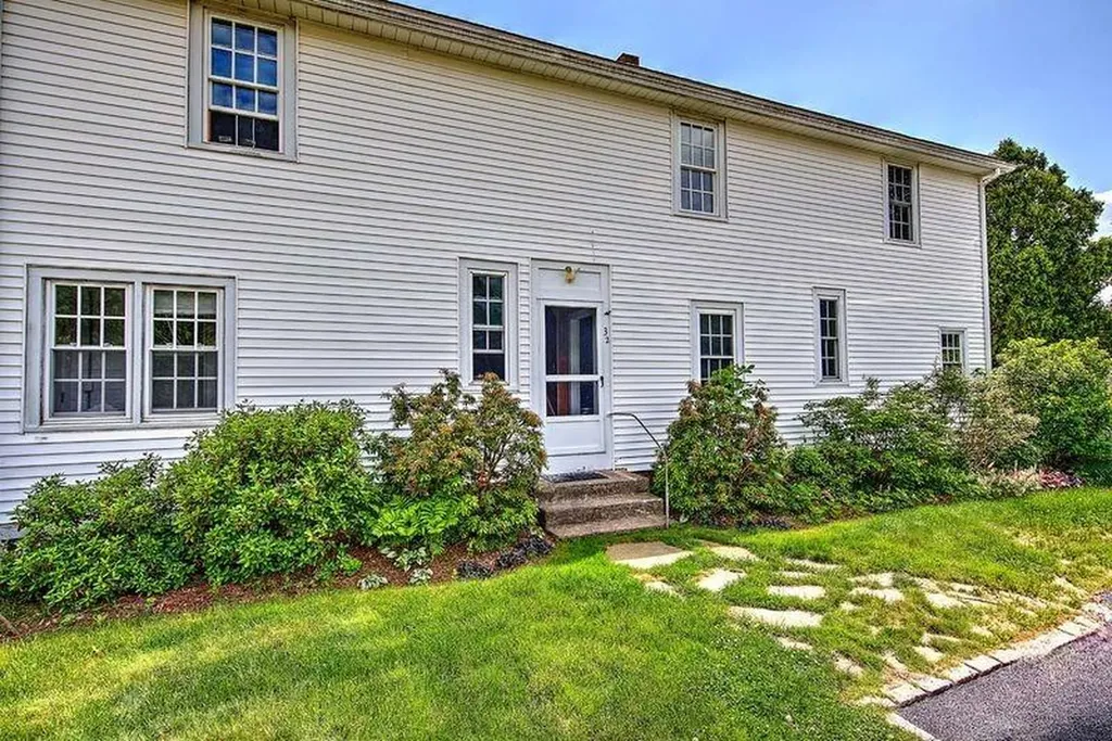 32 Paddy Hill Road South Kingstown RI 02879