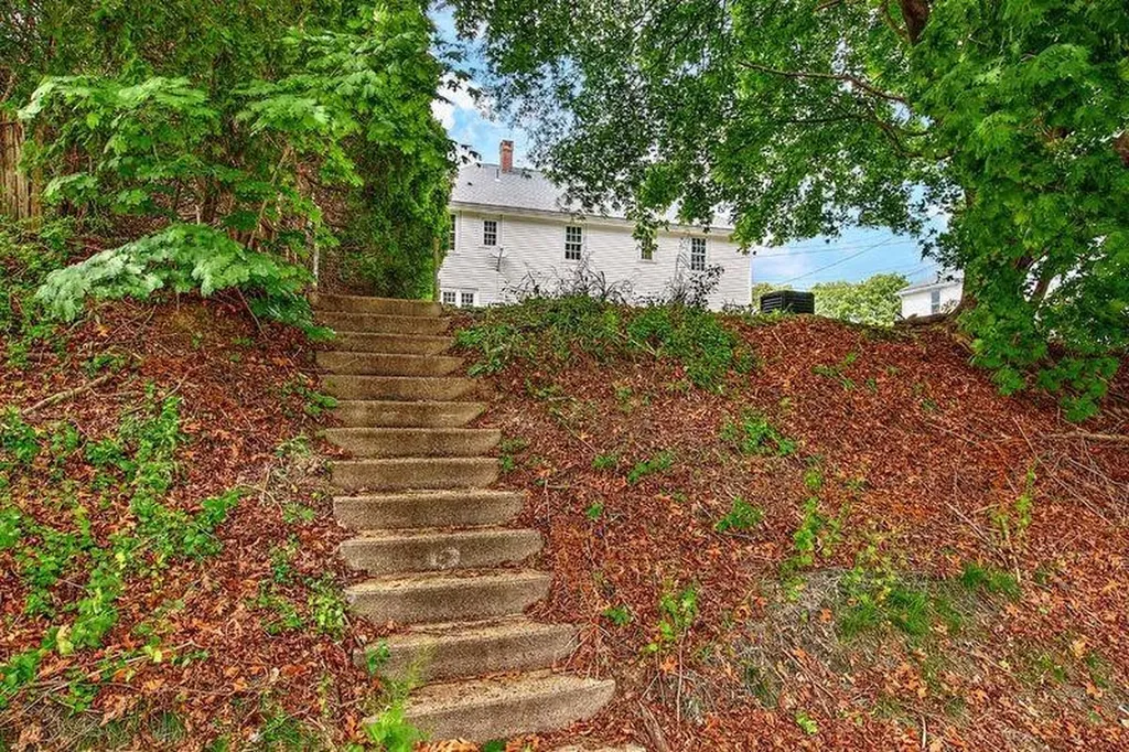 32 Paddy Hill Road South Kingstown RI 02879