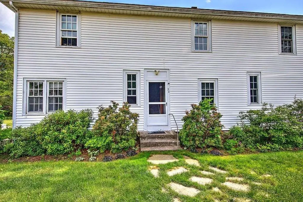 32 Paddy Hill Road South Kingstown RI 02879