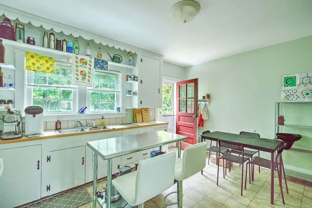 32 Paddy Hill Road South Kingstown RI 02879