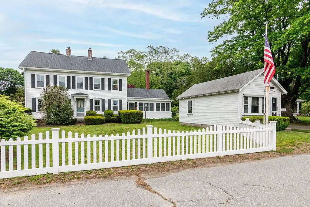 385 381 Ten Rod Road North Kingstown RI 02852