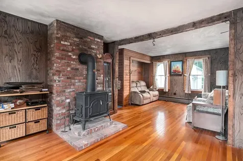 385 381 Ten Rod Road North Kingstown RI 02852