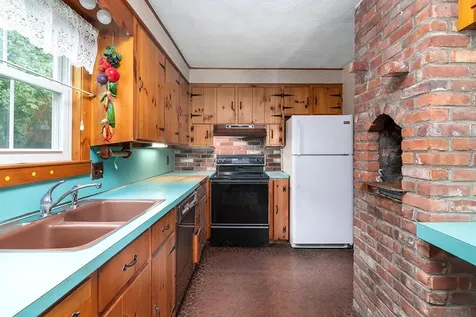 385 381 Ten Rod Road North Kingstown RI 02852