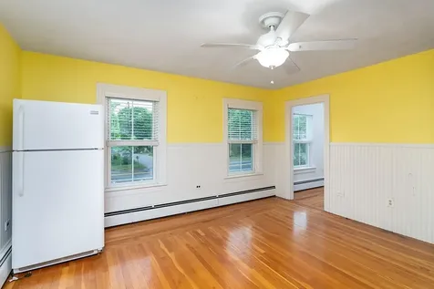 385 381 Ten Rod Road North Kingstown RI 02852
