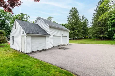385 381 Ten Rod Road North Kingstown RI 02852