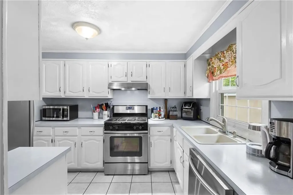 150 Marlow Street Cranston RI 02920