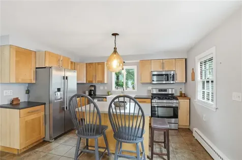 40 Haile Street Warren RI 02885