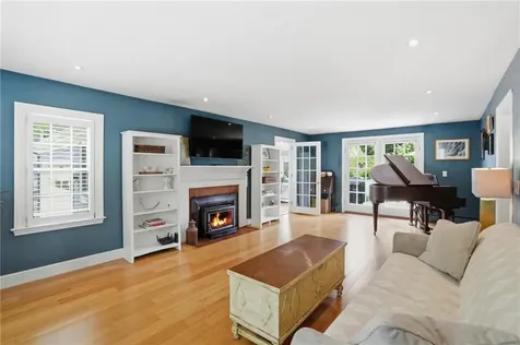 40 Haile Street Warren RI 02885