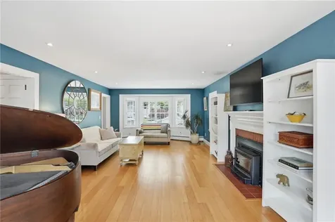 40 Haile Street Warren RI 02885