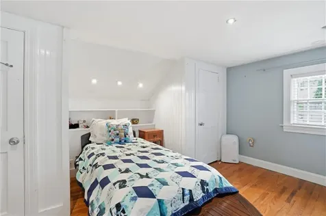 40 Haile Street Warren RI 02885