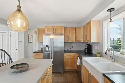 40 Haile Street Warren RI 02885