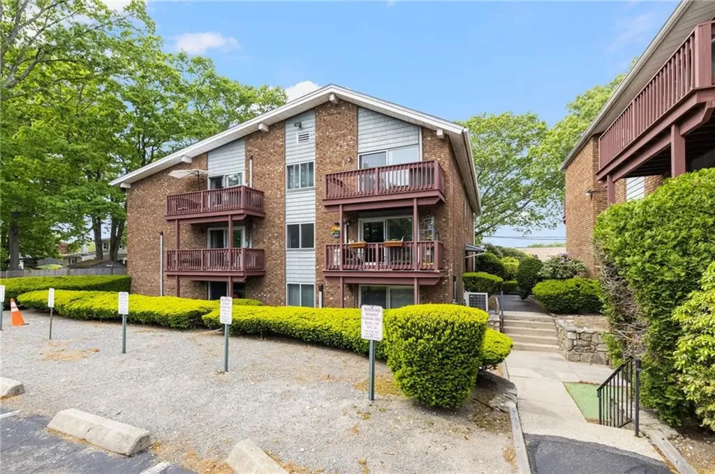 130 Pilgrim Parkway Warwick RI 02888