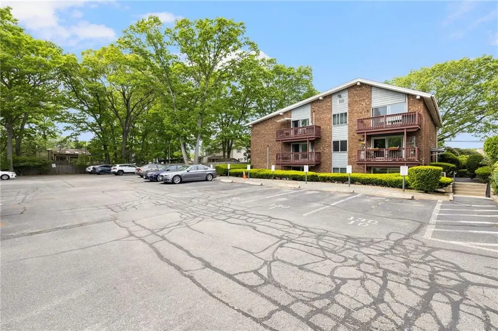 130 Pilgrim Parkway Warwick RI 02888