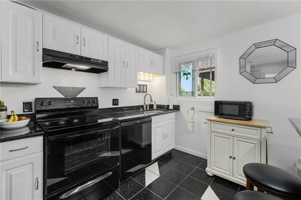 130 Pilgrim Parkway Warwick RI 02888