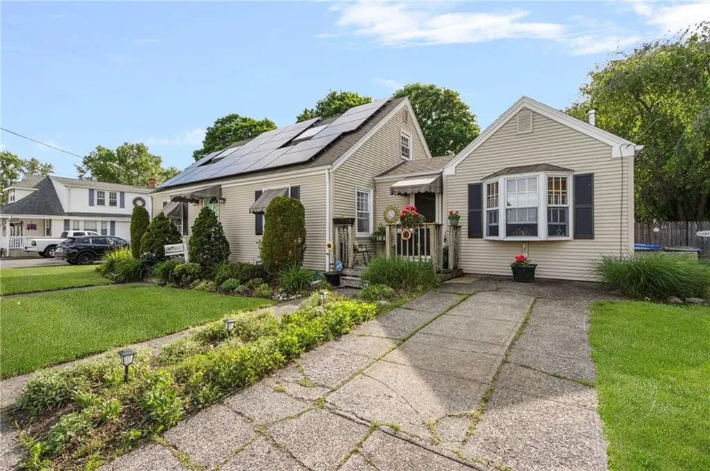 45 Woodhaven Road Pawtucket RI 02861