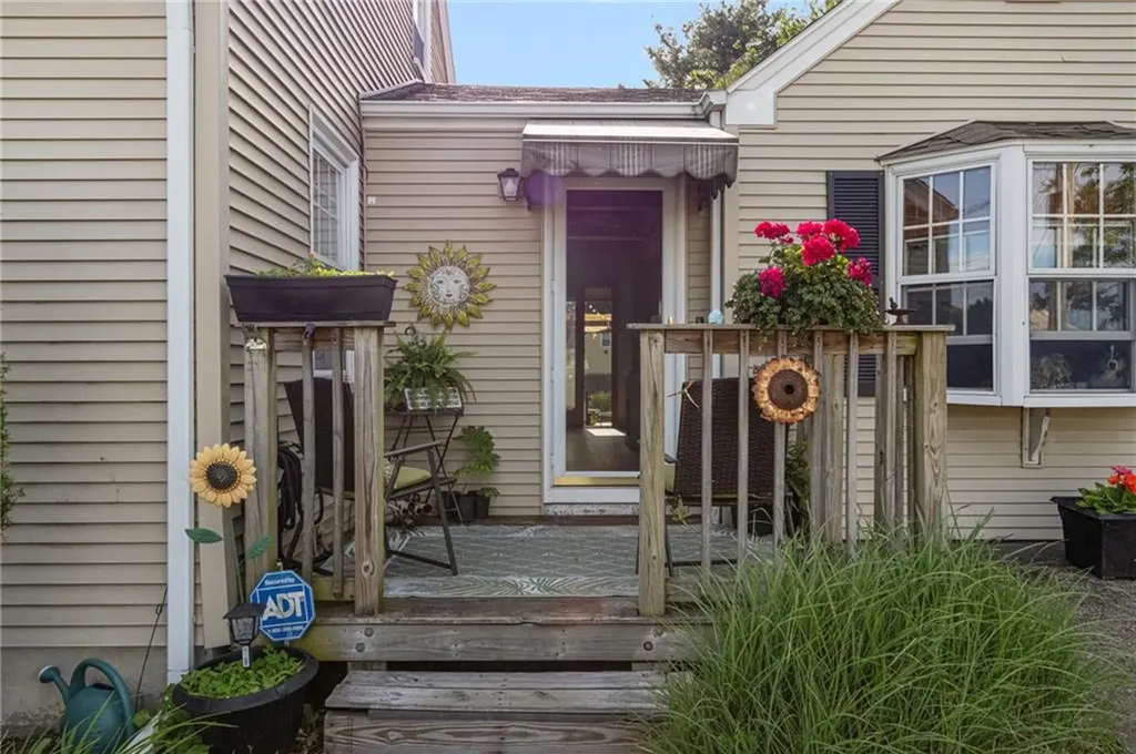 45 Woodhaven Road Pawtucket RI 02861