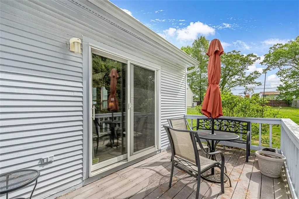 90 Nipmuc Trail North Providence RI 02904
