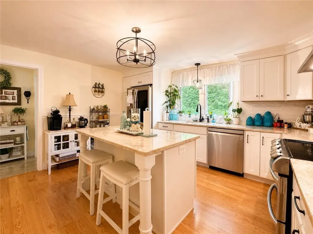 422 Rockland Road Scituate RI 02857