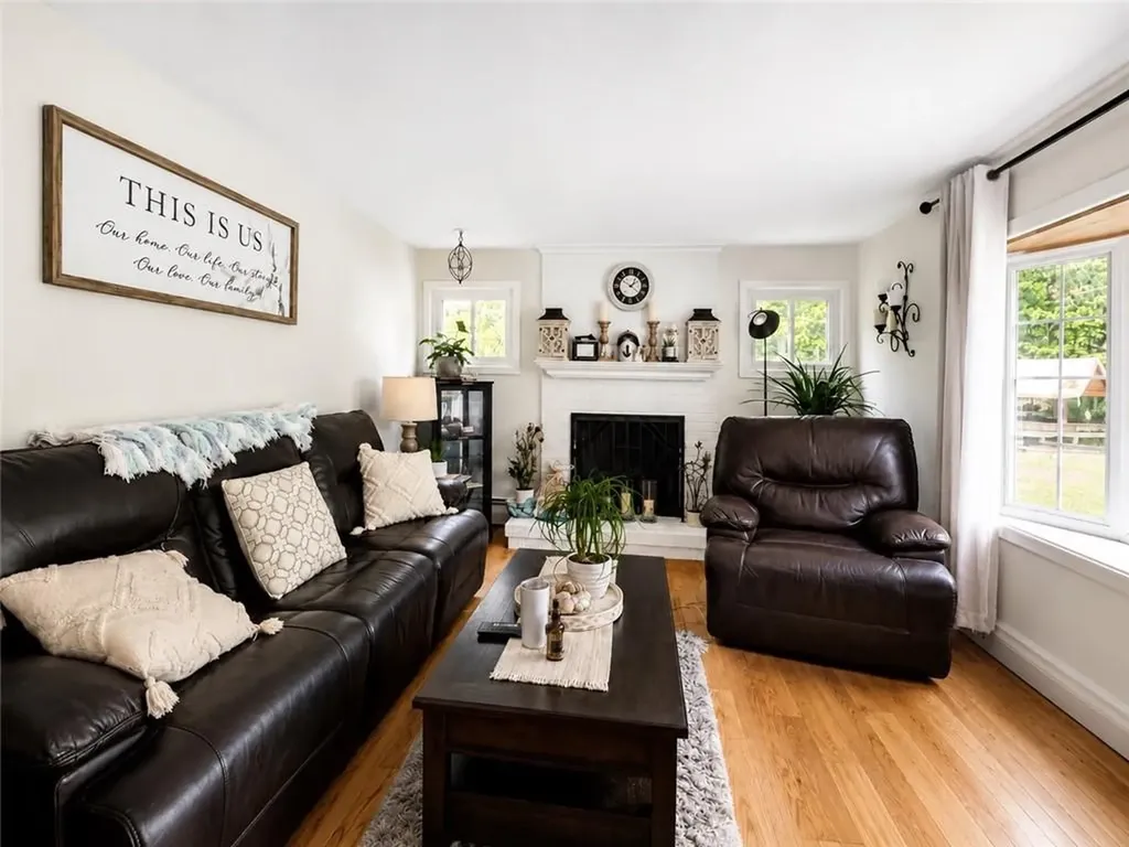 422 Rockland Road Scituate RI 02857