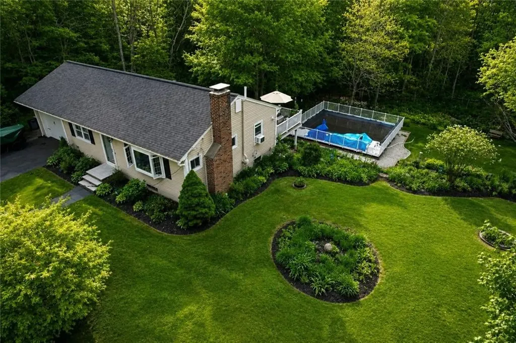 422 Rockland Road Scituate RI 02857