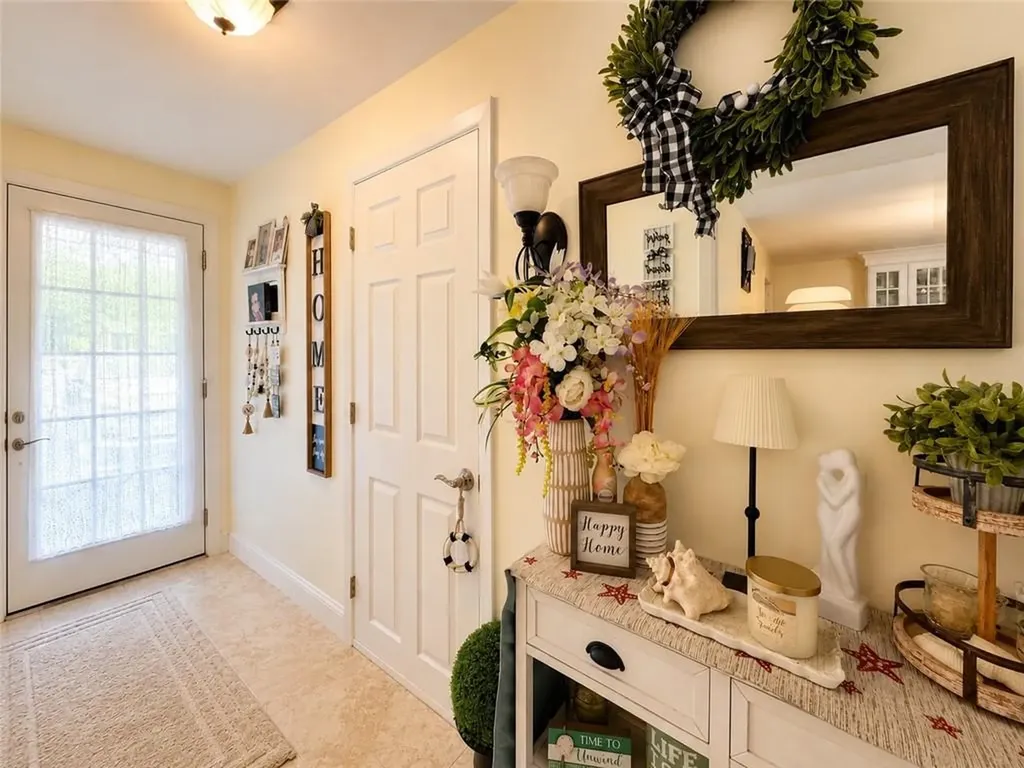 422 Rockland Road Scituate RI 02857