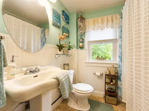 422 Rockland Road Scituate RI 02857
