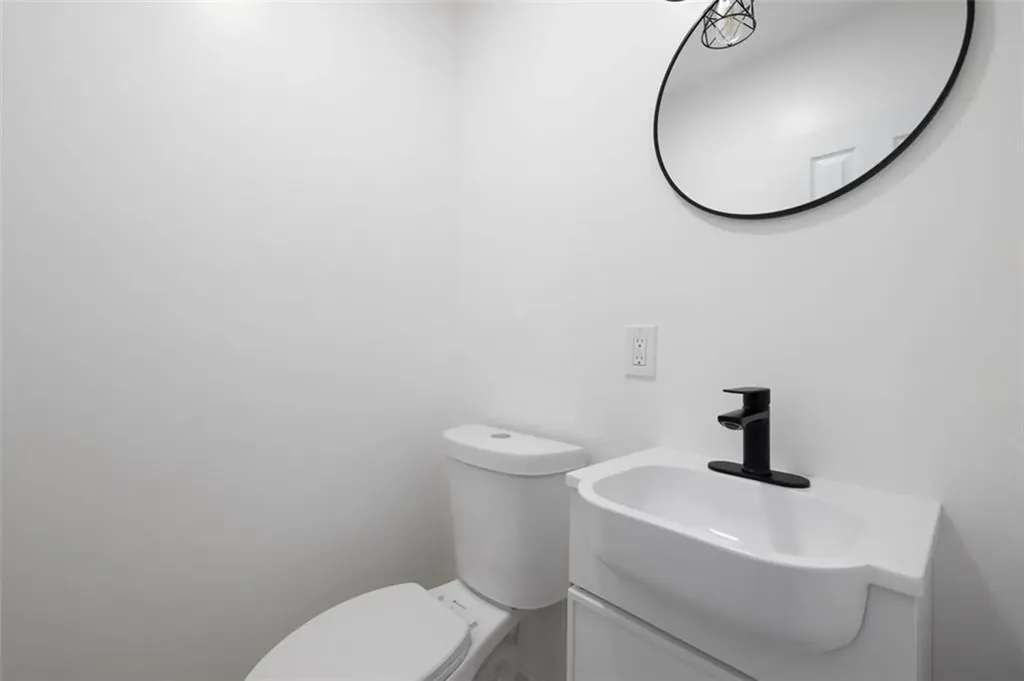 36 Kinnicutt Avenue Warren RI 02885