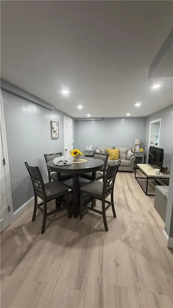75 Hobson Avenue North Providence RI 02911