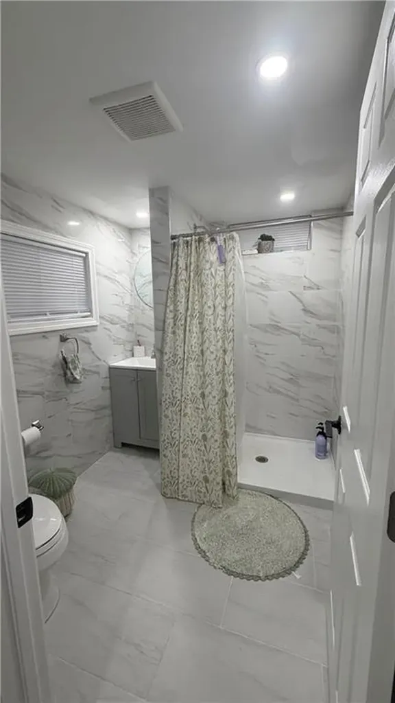75 Hobson Avenue North Providence RI 02911