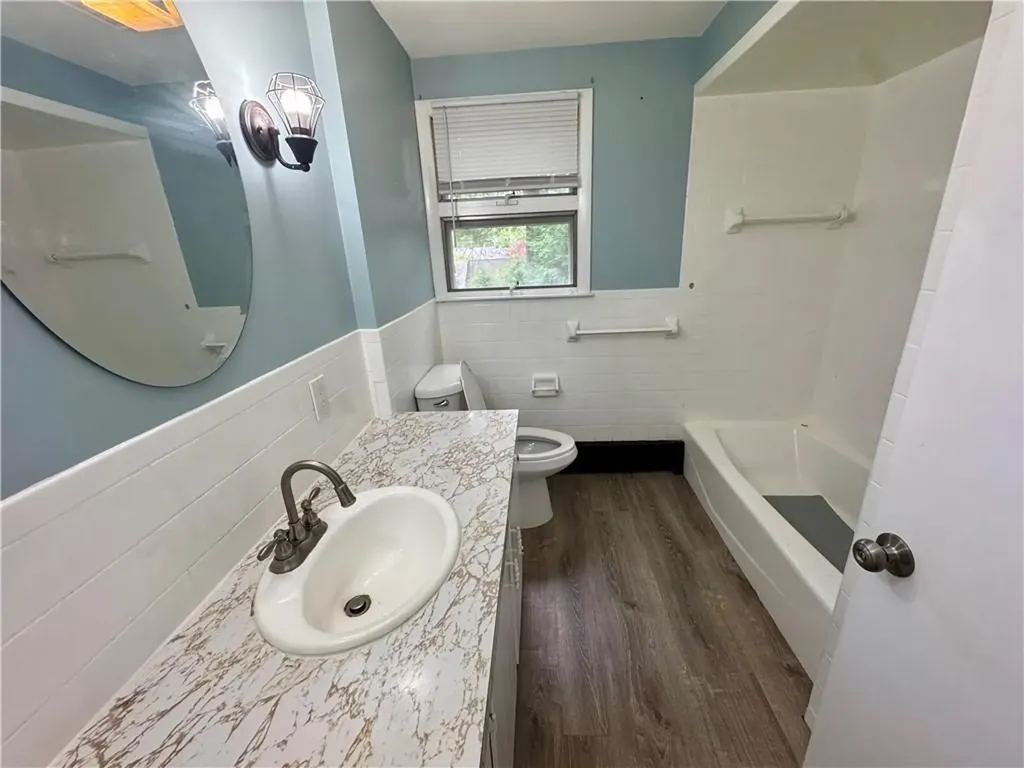 75 Hobson Avenue North Providence RI 02911