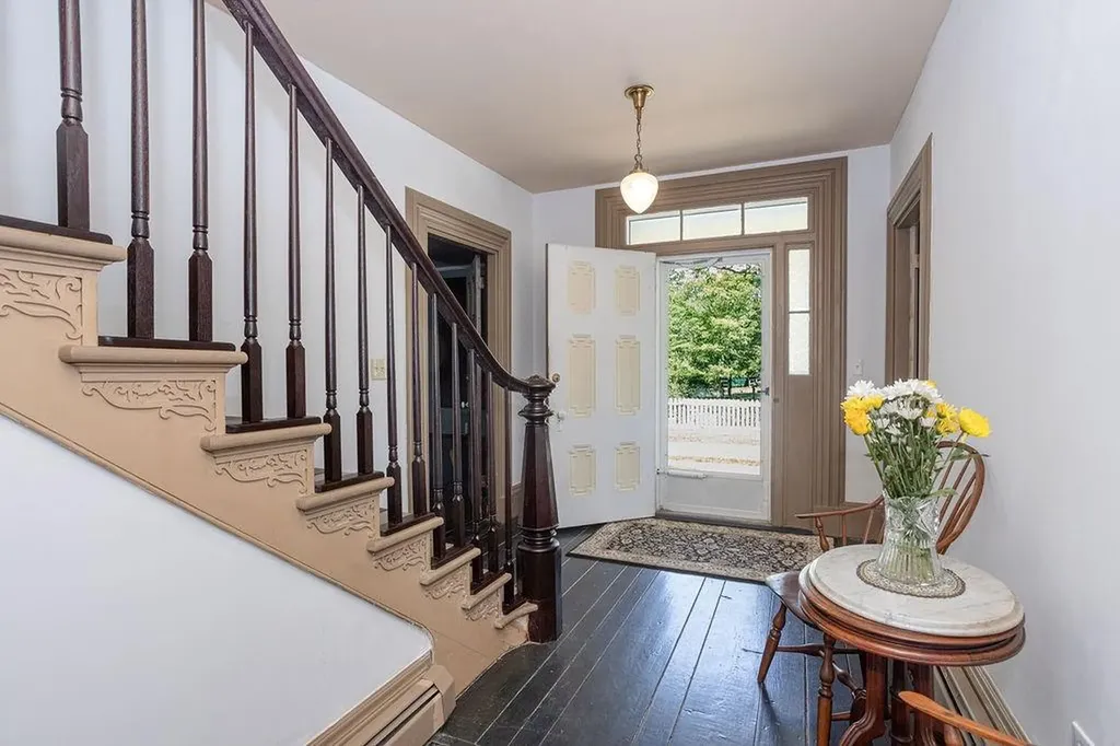 299 Davisville Road North Kingstown RI 02852
