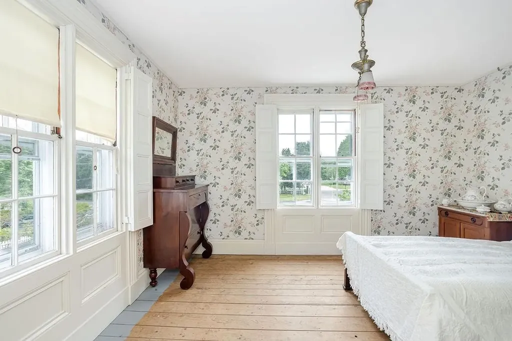 299 Davisville Road North Kingstown RI 02852