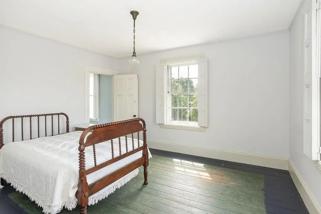 299 Davisville Road North Kingstown RI 02852