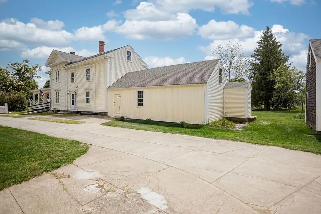 299 Davisville Road North Kingstown RI 02852