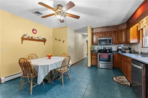 36 High St Street Freetown MA 02702