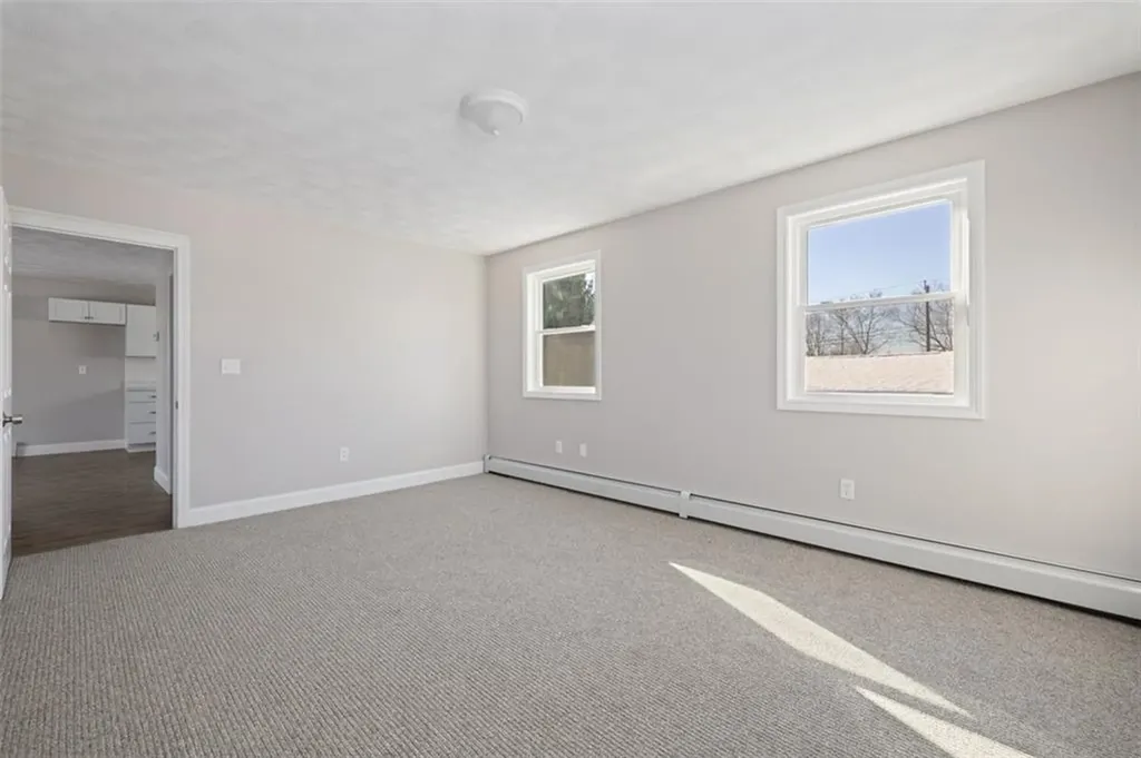 36 Kinnicutt Avenue Warren RI 02885