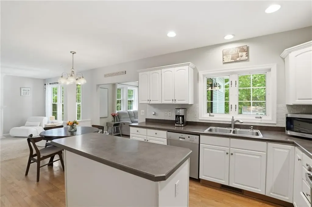 193 Sleepy Hollow Farm Road Warwick RI 02886