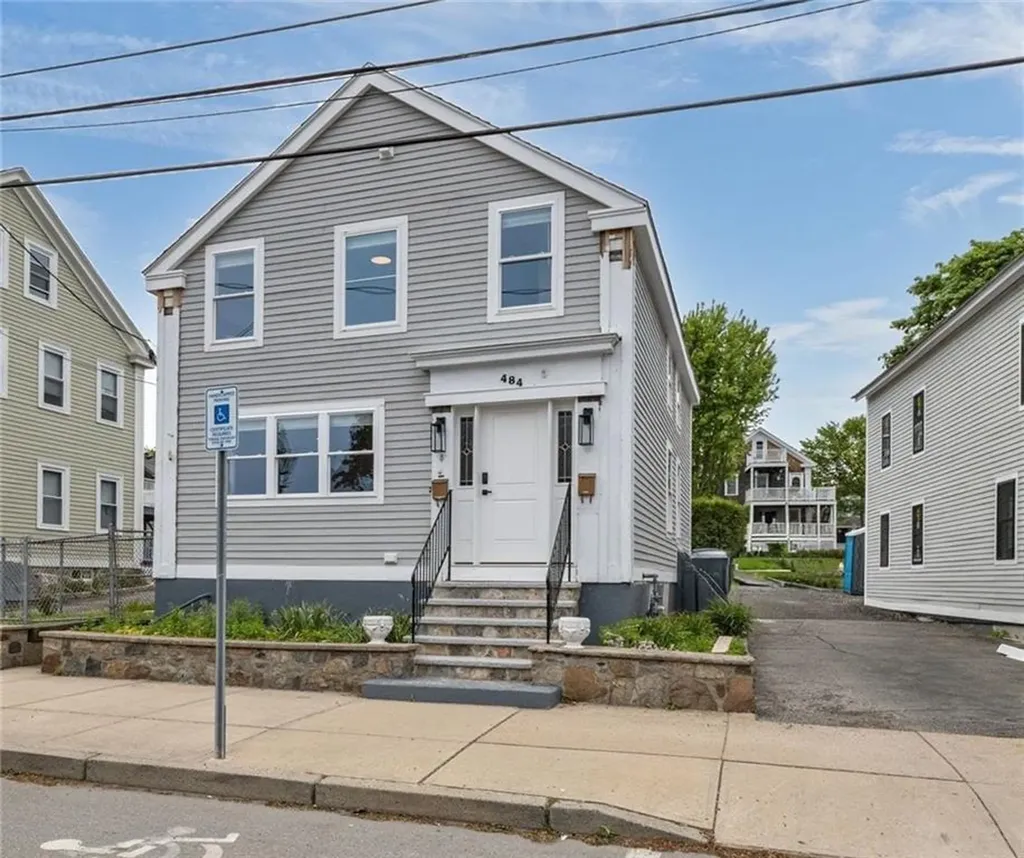 484 Thames Street Bristol RI 02809