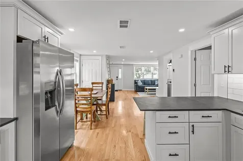 484 Thames Street Bristol RI 02809