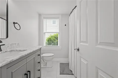 484 Thames Street Bristol RI 02809
