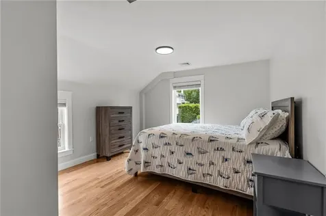 484 Thames Street Bristol RI 02809