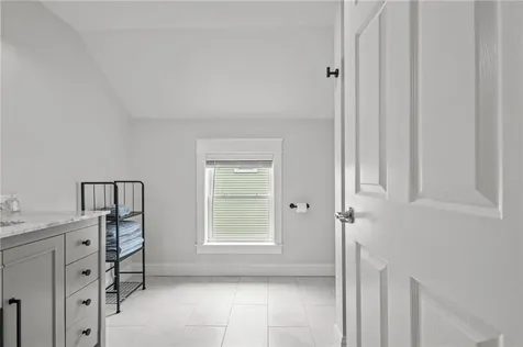 484 Thames Street Bristol RI 02809