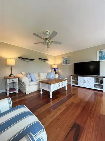 64 Mitchell Road Portsmouth RI 02871